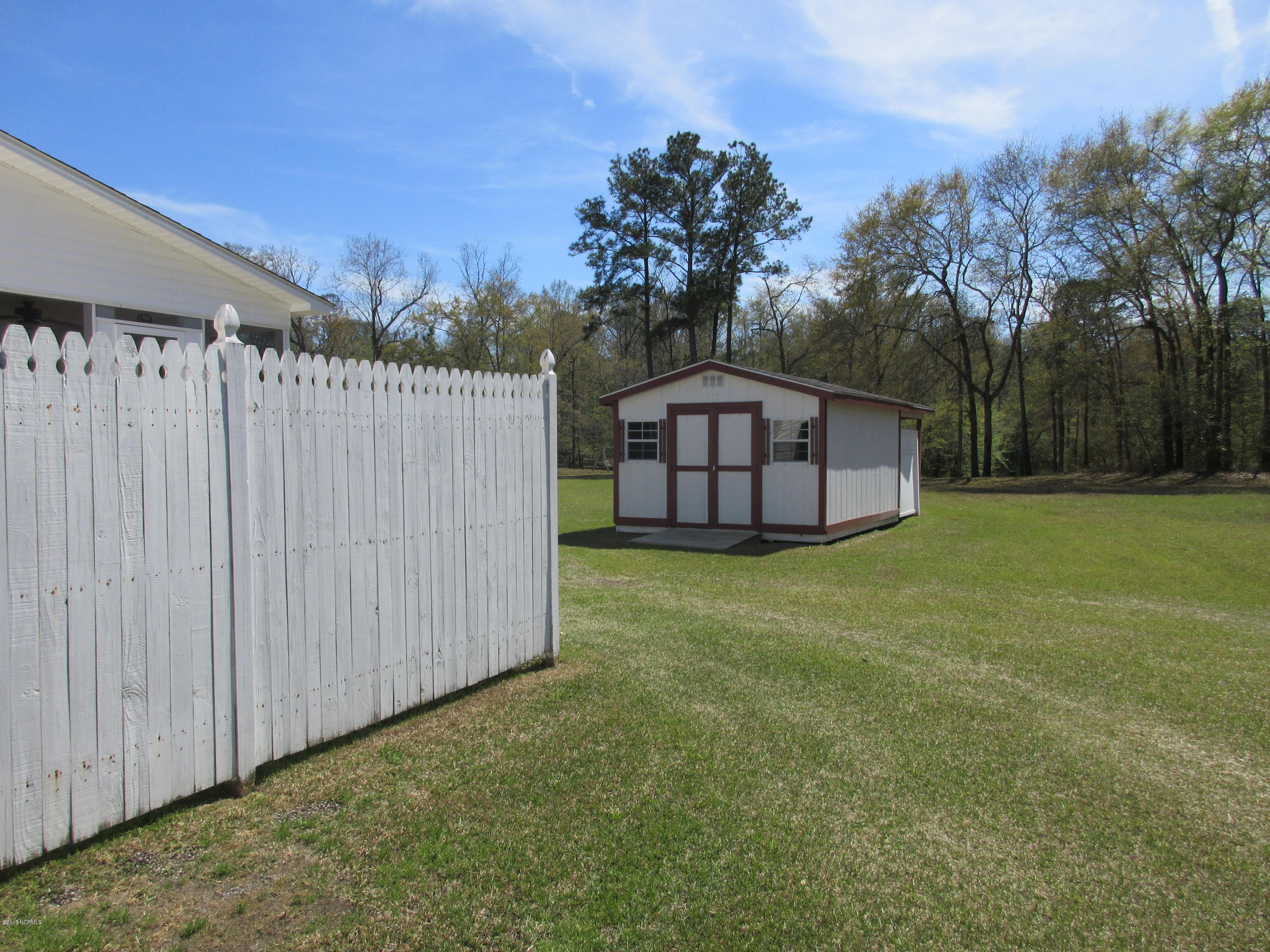 207 Raccoon Run Washington, NC 27889 - Photo 6 of 43 Spacious Lot