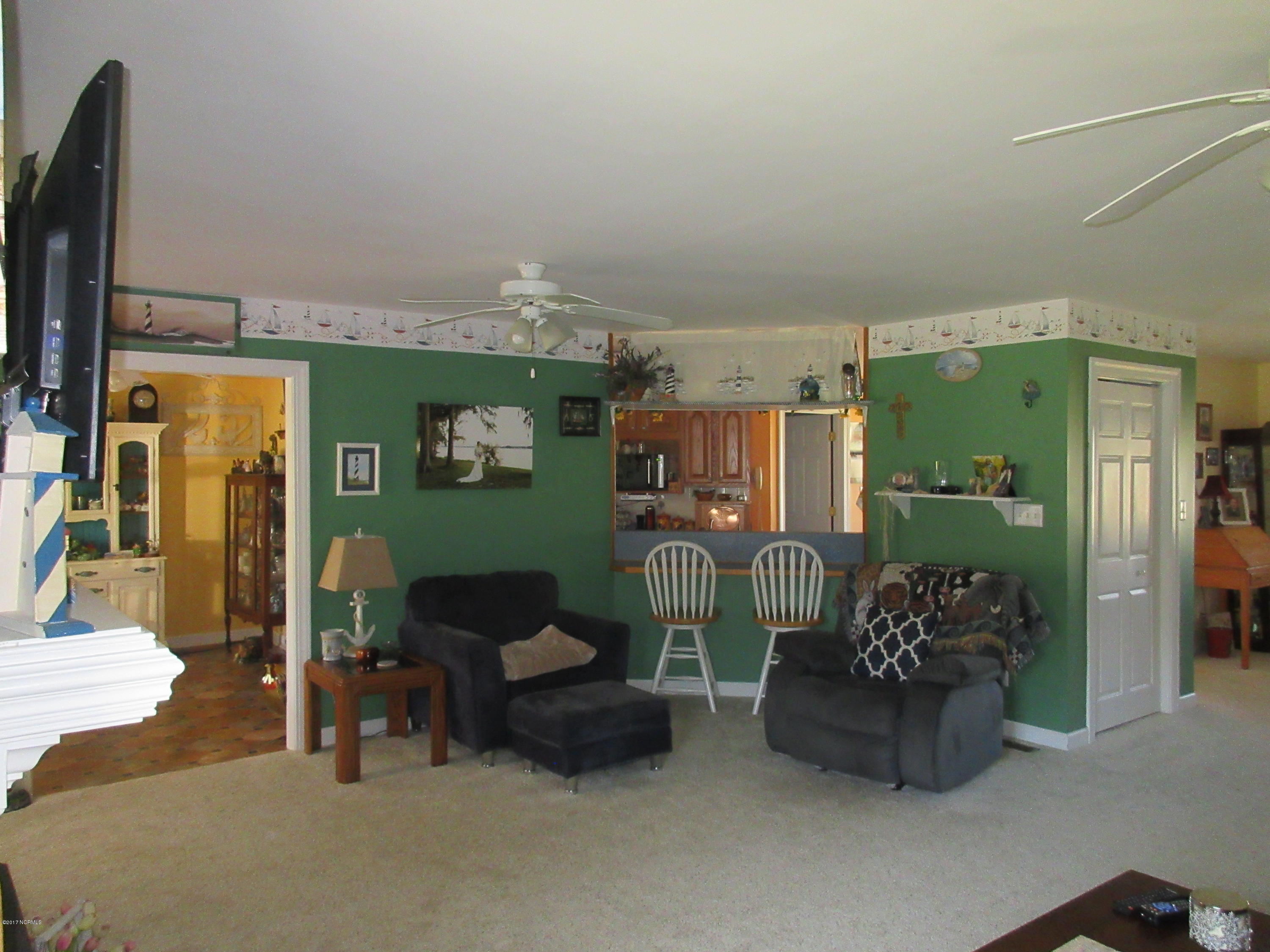 207 Raccoon Run Washington, NC 27889 - Photo 10 of 43 Family Room