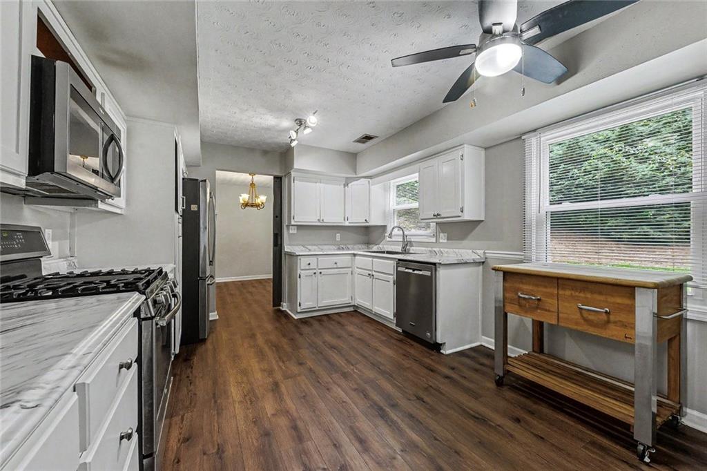 2570 Johnston Road Northwest Kennesaw, GA 30152 - Photo 10 of 66