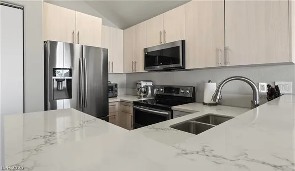 $429,900 | 2108 Running River Road, Henderson, NV 89074