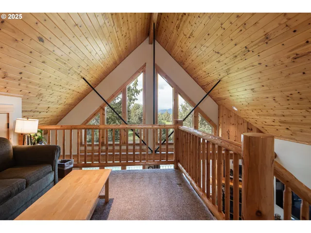 $475,000 | 8825 Southwest Canyon Wren Court, Redmond, OR 97756