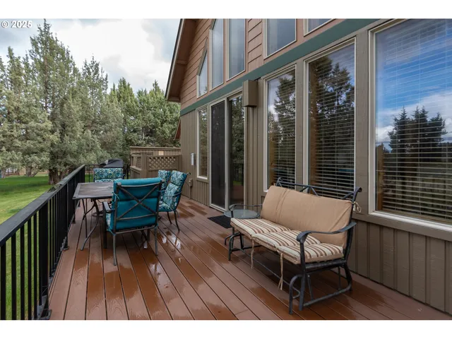 $475,000 | 8825 Southwest Canyon Wren Court, Redmond, OR 97756