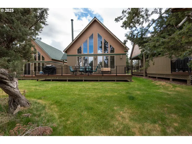 $475,000 | 8825 Southwest Canyon Wren Court, Redmond, OR 97756