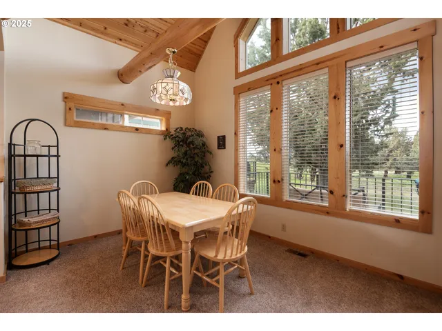 $475,000 | 8825 Southwest Canyon Wren Court, Redmond, OR 97756