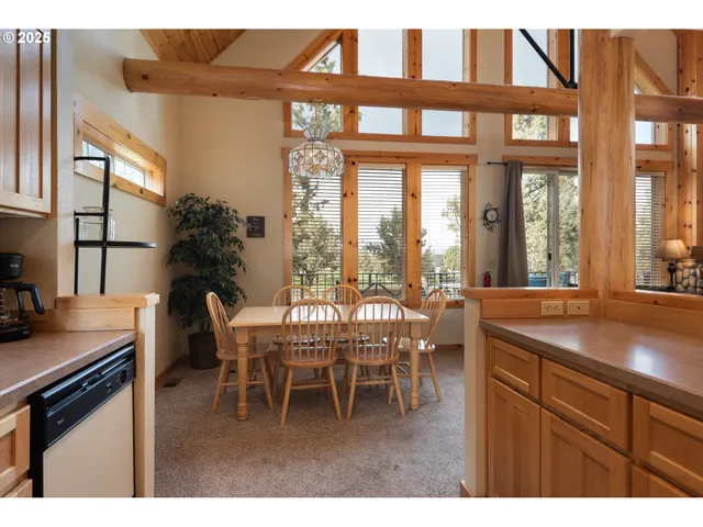 $475,000 | 8825 Southwest Canyon Wren Court, Redmond, OR 97756