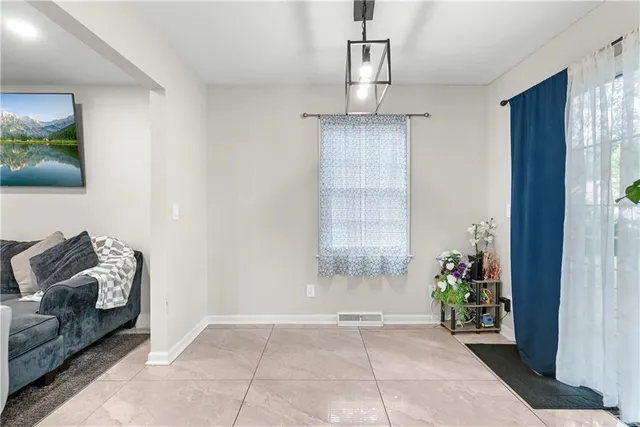 $289,900 | 8222 East 133rd Terrace, Grandview, MO 64030