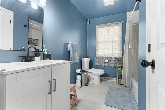 $289,900 | 8222 East 133rd Terrace, Grandview, MO 64030