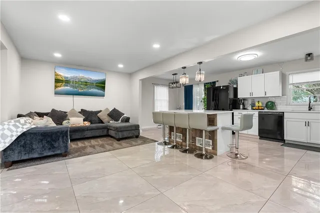 $289,900 | 8222 East 133rd Terrace, Grandview, MO 64030