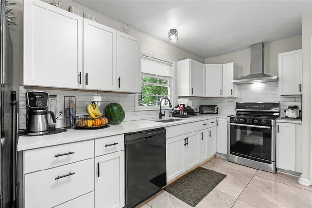 $289,900 | 8222 East 133rd Terrace, Grandview, MO 64030