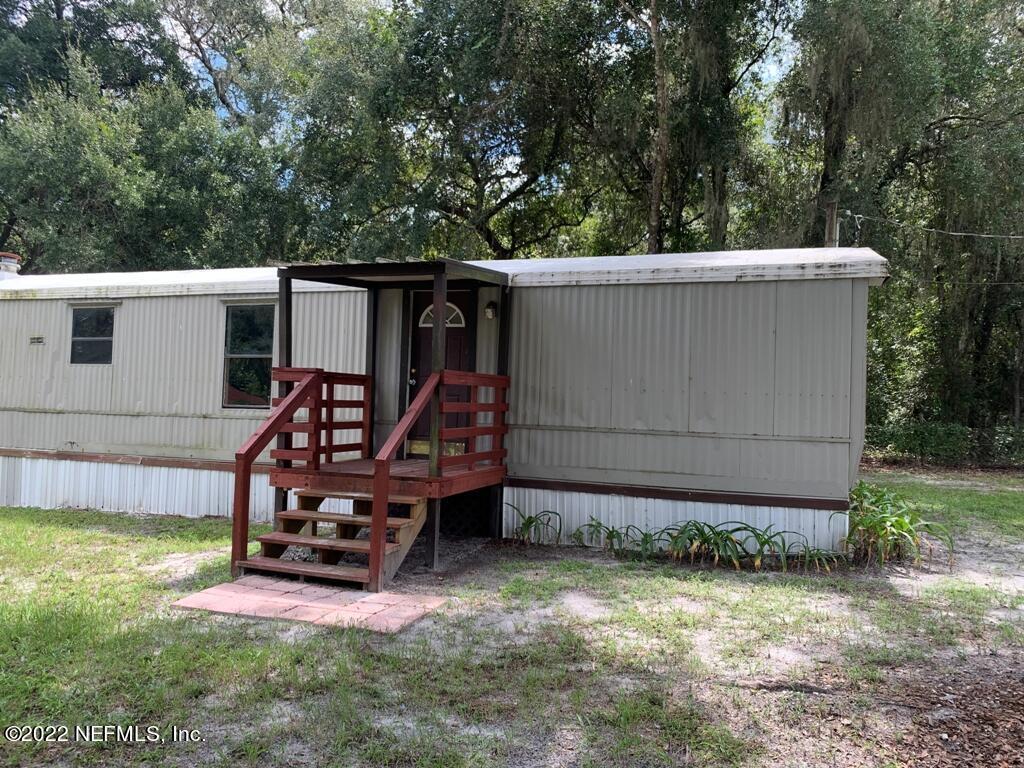 156 Yearling Road Crescent City, FL 32112 - Photo 2 of 19 Photo Sep 07, 12 38 45 PM