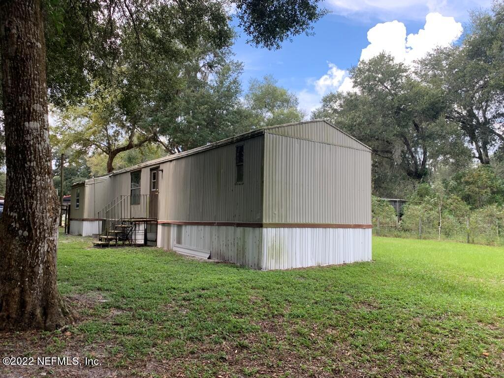 156 Yearling Road Crescent City, FL 32112 - Photo 5 of 19 Photo Sep 07, 12 39 52 PM