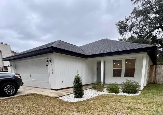 $2,000 | 8720 Fowler Avenue, Pensacola, FL 32534