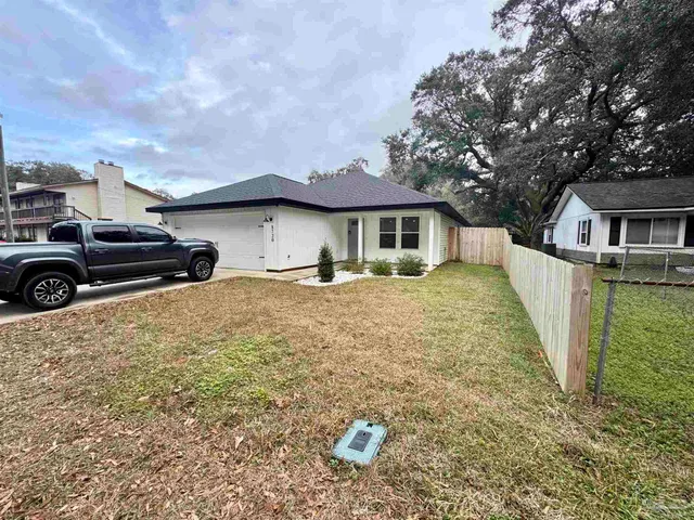$2,000 | 8720 Fowler Avenue, Pensacola, FL 32534