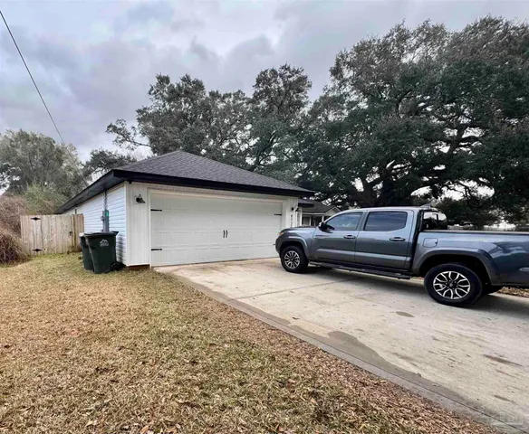 $2,000 | 8720 Fowler Avenue, Pensacola, FL 32534