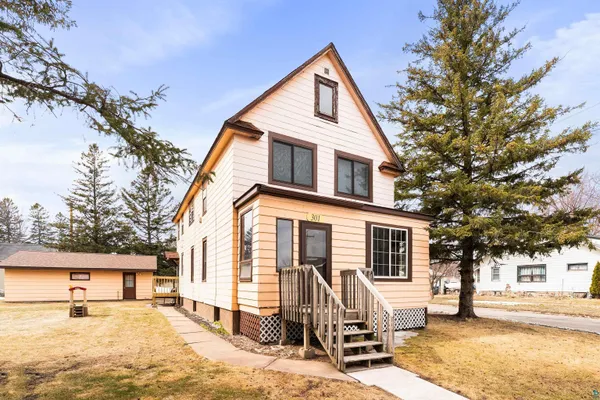$284,900 | 301 South 59th Avenue West, Duluth, MN 55807