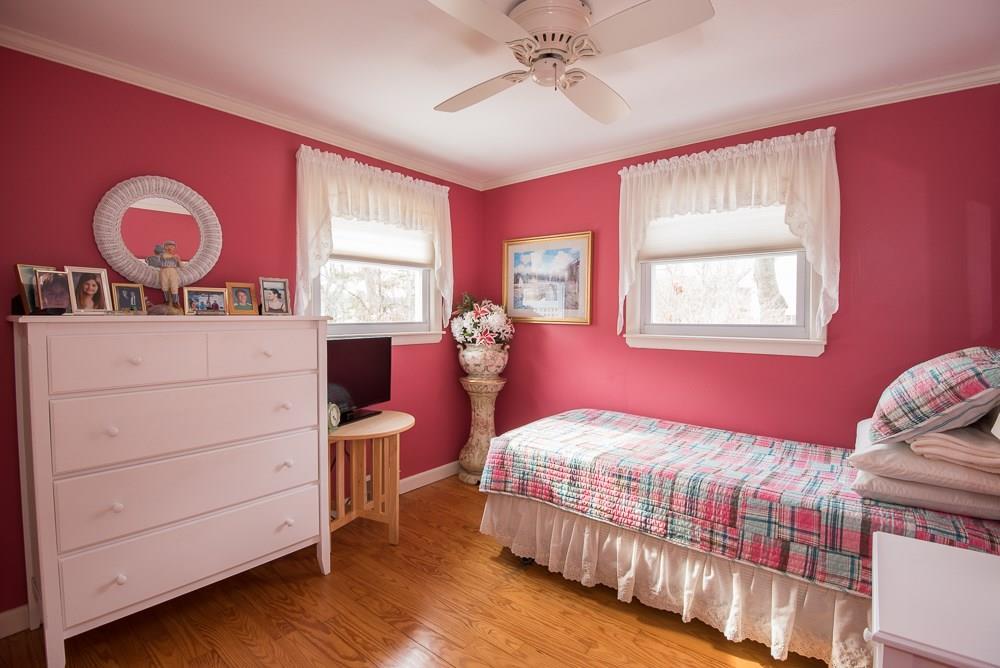 55 Langsford Road Kennebunkport, ME 04046 - Photo 18 of 31 Bedroom on first floor is cheerful...