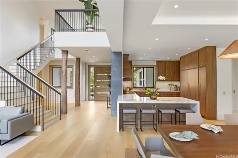 $10,500,000 | 4561 Aukai Avenue, Honolulu, HI 96816