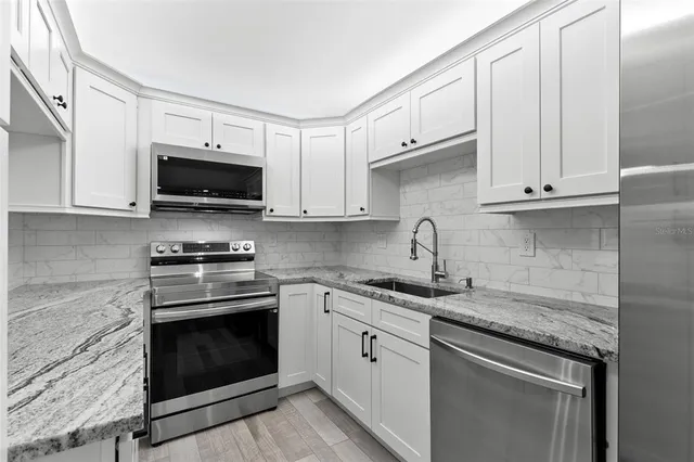 $1,890 | 2688 Pine Ridge Way North, Unit B1, Palm Harbor, FL 34684