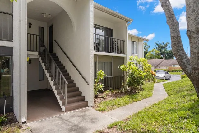 $1,890 | 2688 Pine Ridge Way North, Unit B1, Palm Harbor, FL 34684