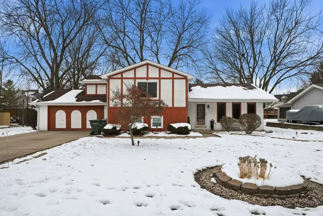 $379,900 | 12732 South Elizabeth Drive, Plainfield, IL 60585