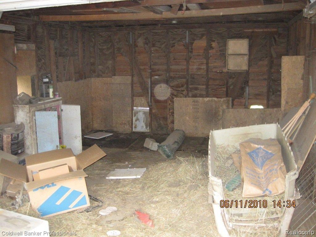 715 Patterson Court Inkster, MI 48141 - Photo 12 of 25 Patterson_Ct_(8)_1_Car_Garage