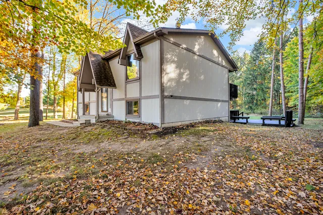 $399,900 | 4042 Burns Road, Howell, MI 48855