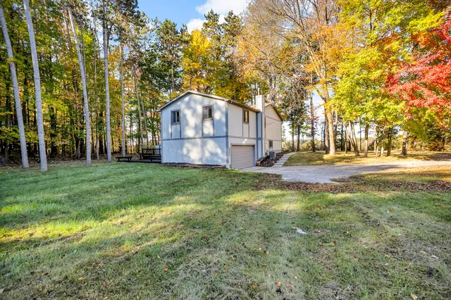 $399,900 | 4042 Burns Road, Howell, MI 48855