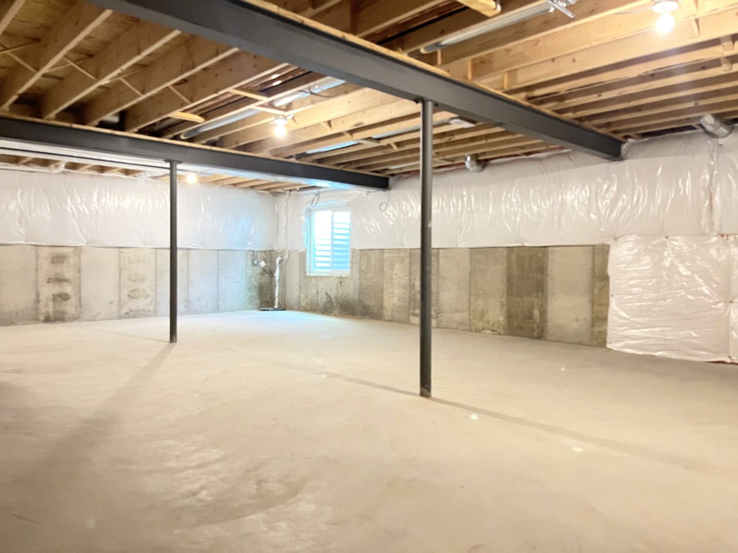 517 Cobblestone Circle Harvard, IL 60033 - Photo 17 of 19 a view of an empty room