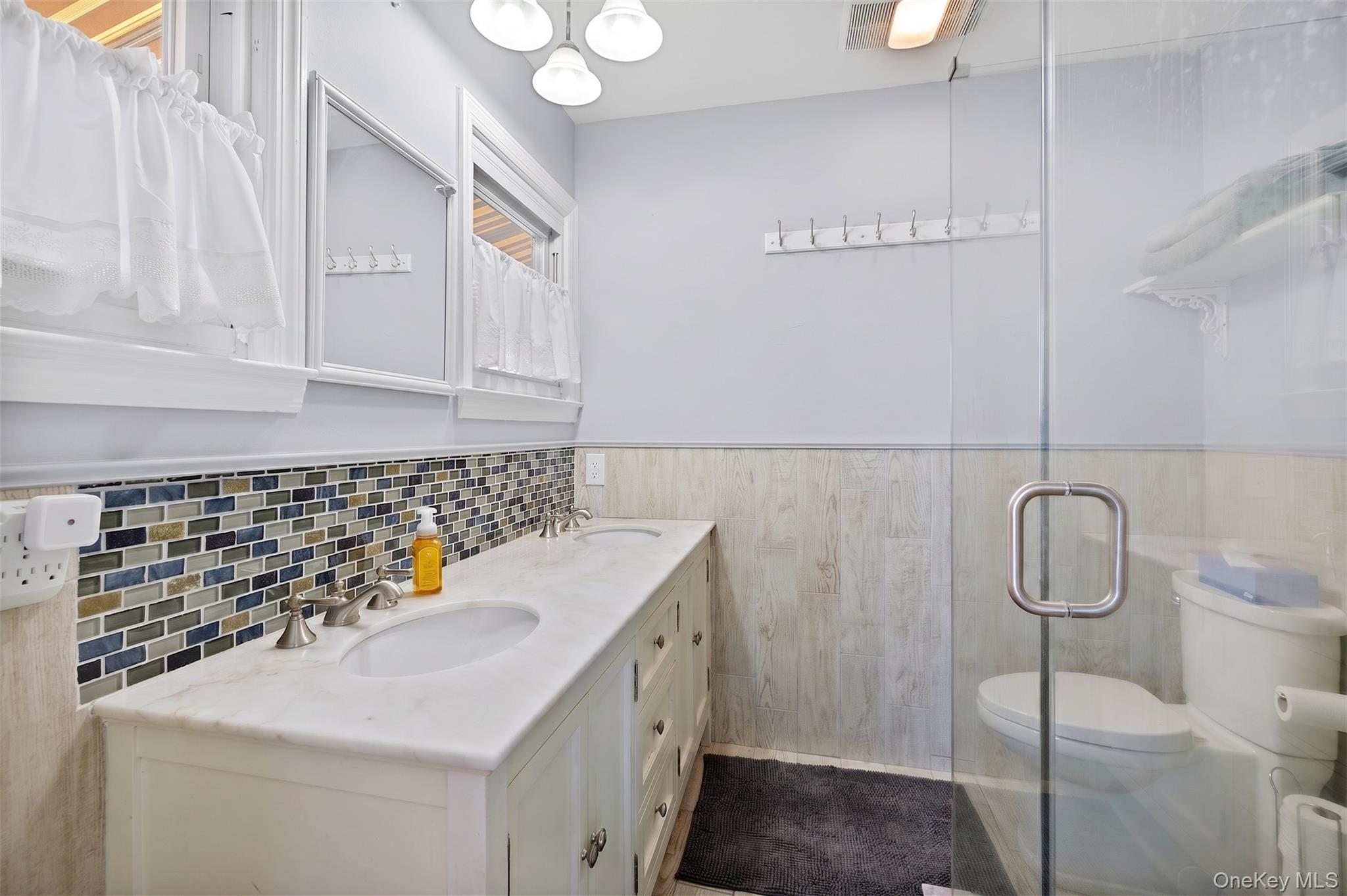 34 Cape Road Amityville, NY 11701 - Photo 19 of 36 Master Bath