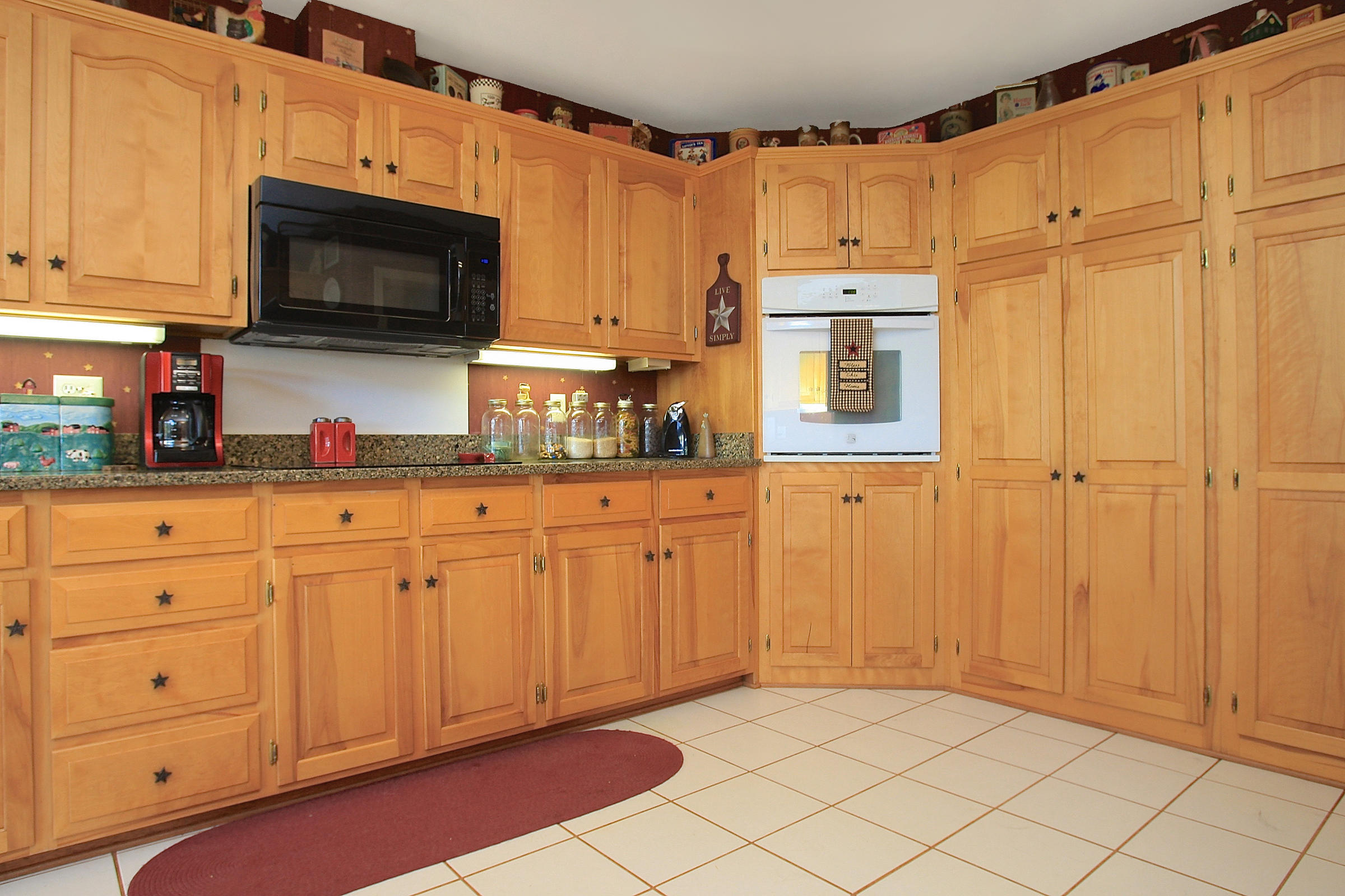 2260 Triggs Road Bedford, VA 24523 - Photo 13 of 62 KITCHEN_4V4B6748