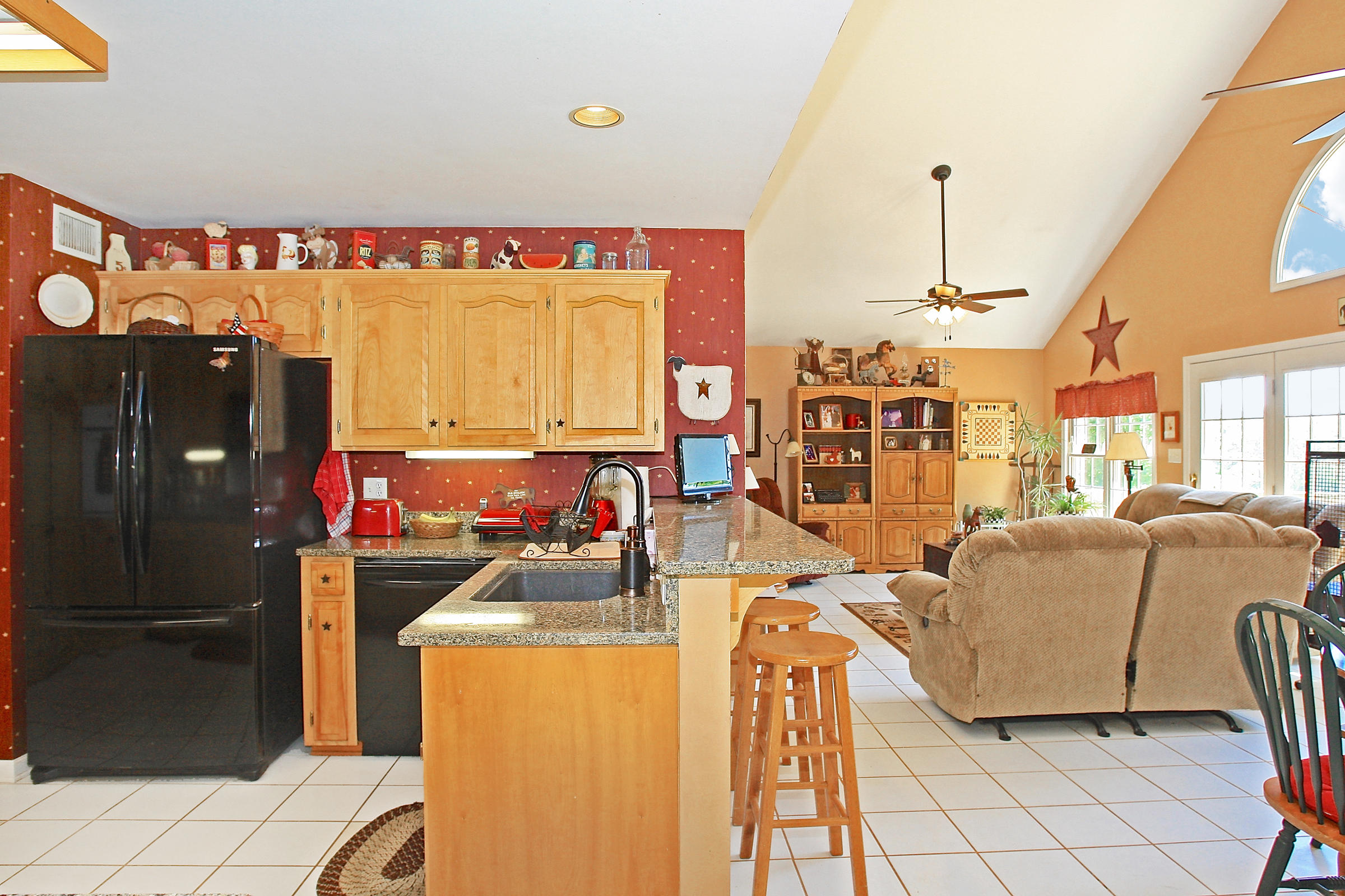 2260 Triggs Road Bedford, VA 24523 - Photo 15 of 62 KITCHEN_4V4B6759