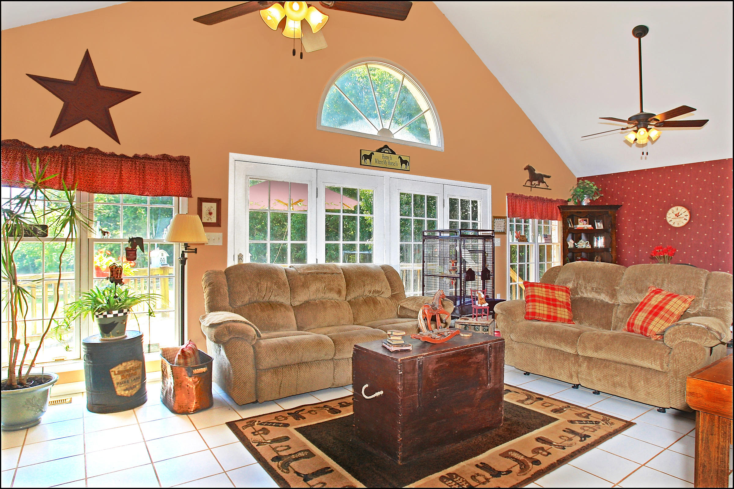 2260 Triggs Road Bedford, VA 24523 - Photo 19 of 62 FAMILY_ROOM_4V4B6771OPT