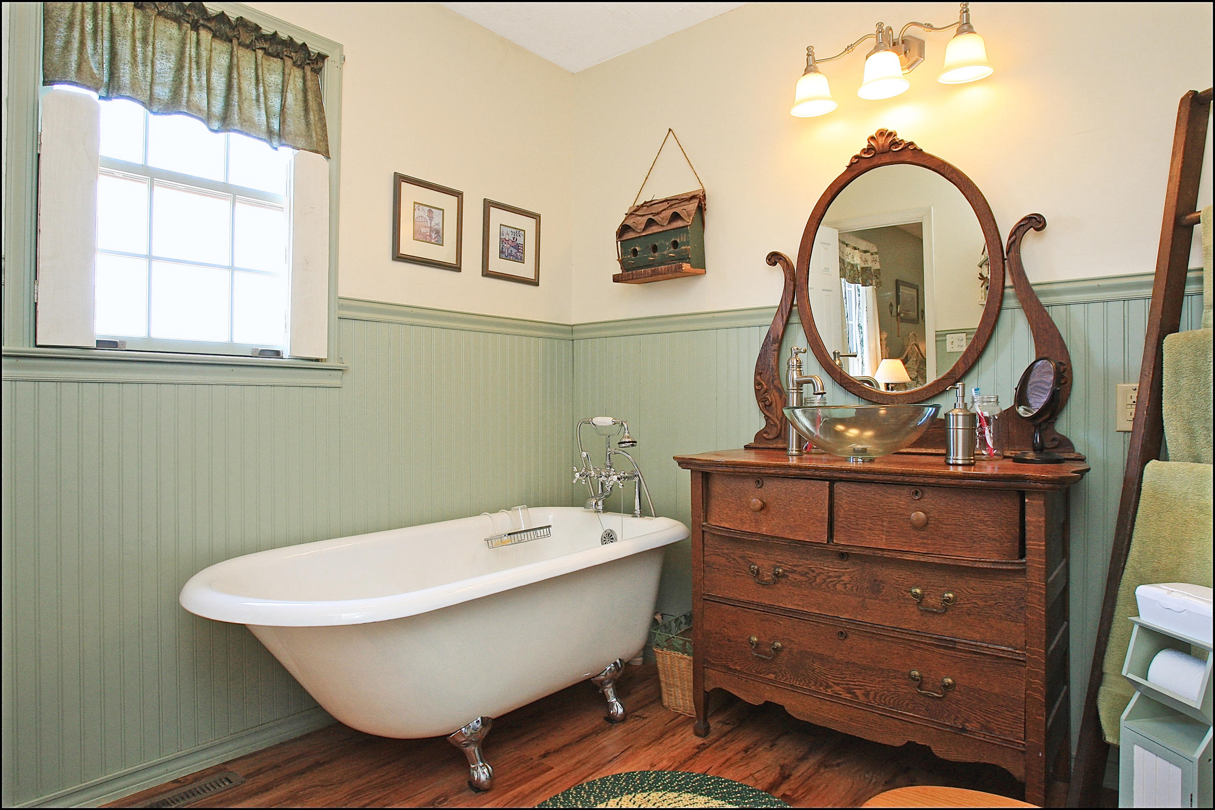 2260 Triggs Road Bedford, VA 24523 - Photo 27 of 62 MASTER_BATHROOM_4V4B6530