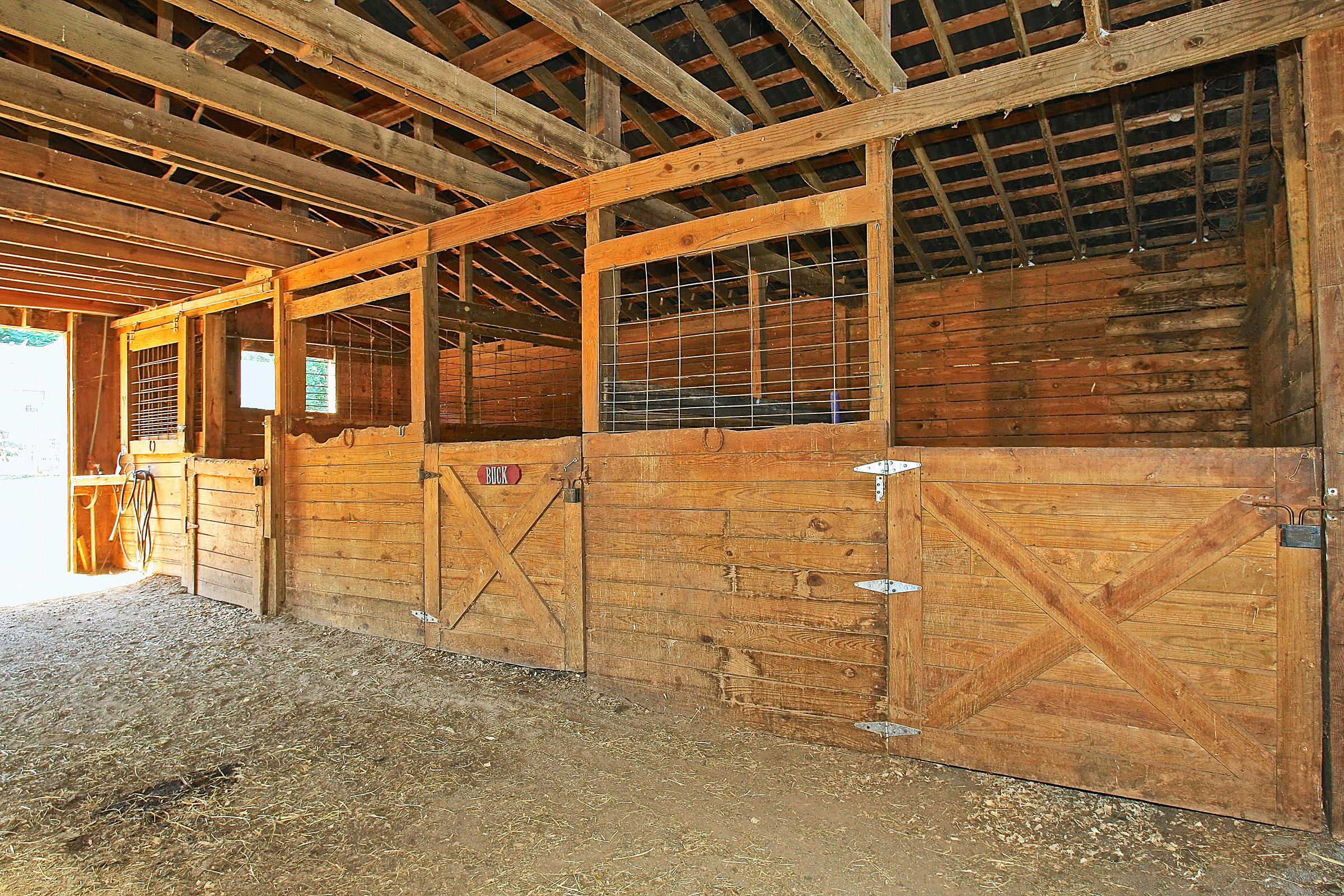 2260 Triggs Road Bedford, VA 24523 - Photo 44 of 62 STABLES_4V4B6979