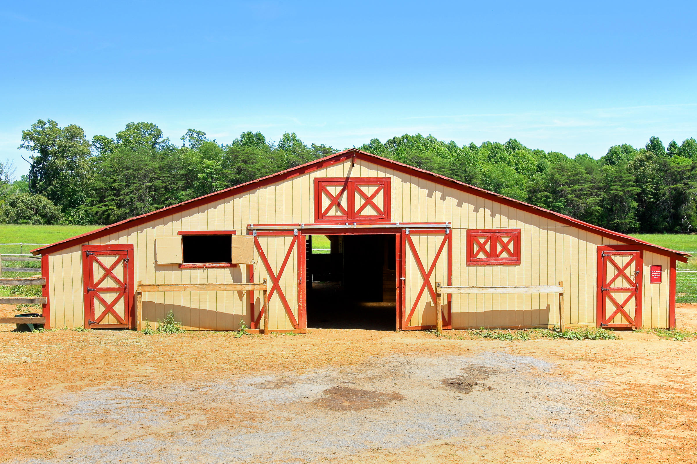 2260 Triggs Road Bedford, VA 24523 - Photo 47 of 62 STABLES_4V4B6917