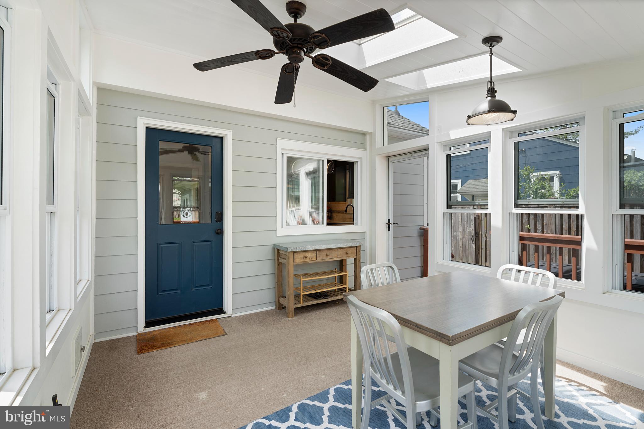 2107 Oak Lodge Road Baltimore, MD 21228 - Photo 20 of 50 Three season room