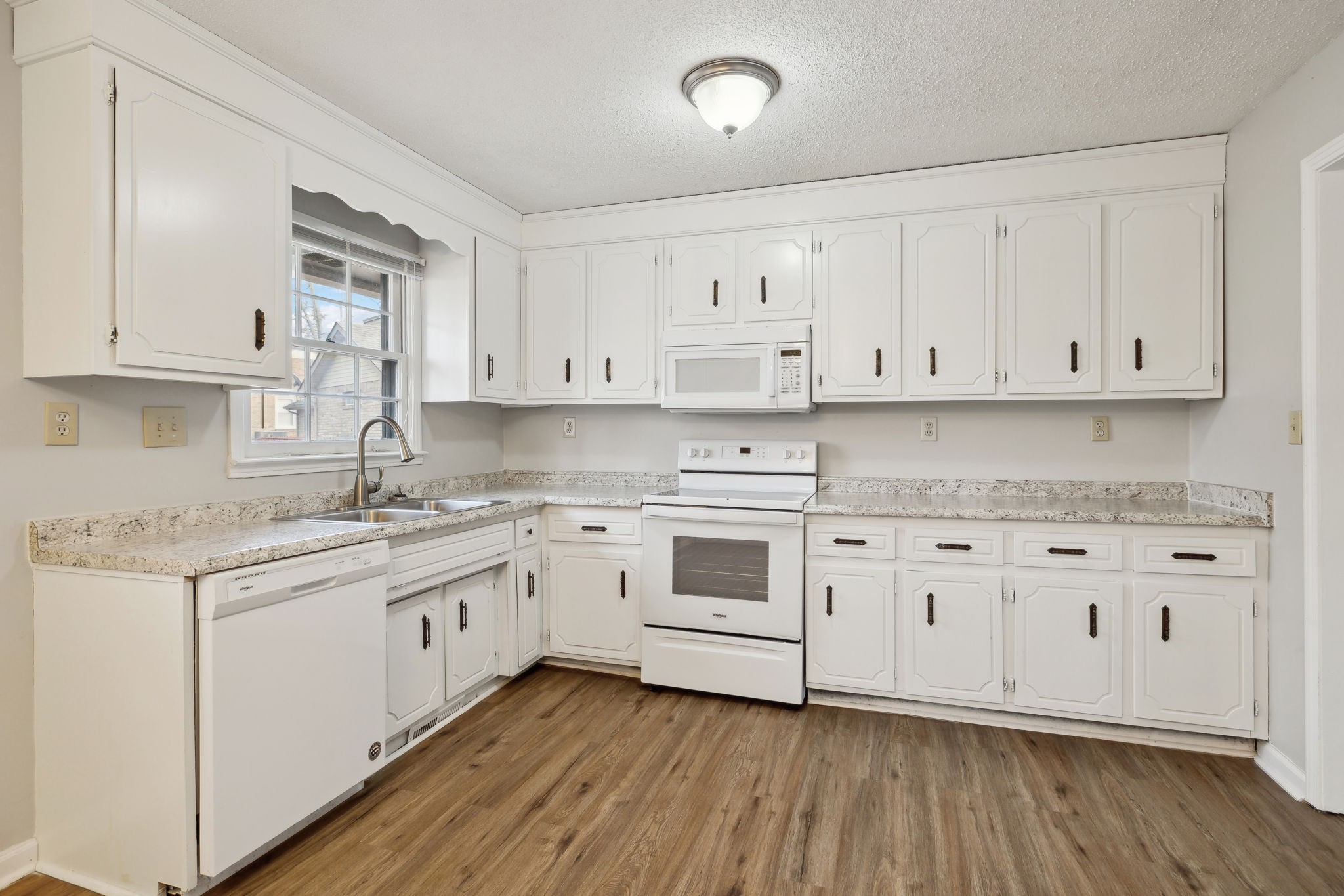 231 Millstone Circle Clarksville, TN 37042 - Photo 11 of 35