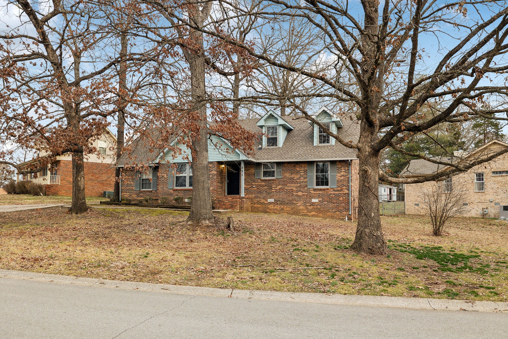 231 Millstone Circle Clarksville, TN 37042 - Photo 3 of 35