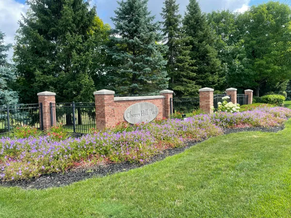 $205,000 | 312 Marigold Circle, Unit 52, Westland, MI 48185