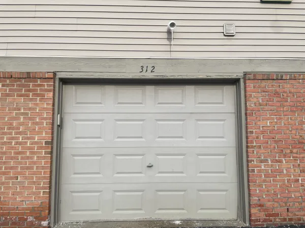 $205,000 | 312 Marigold Circle, Unit 52, Westland, MI 48185