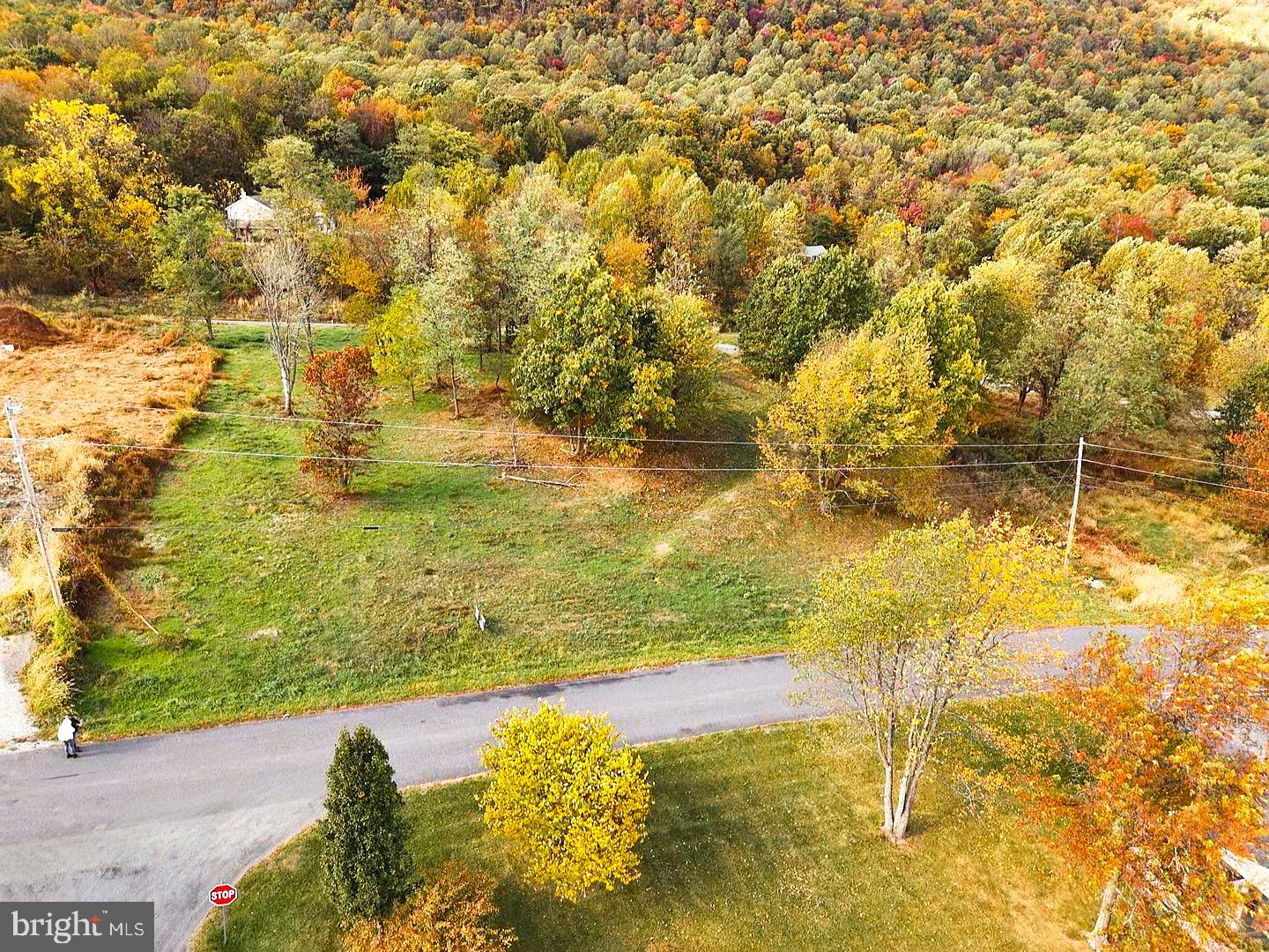 35 Warren Trail Fairfield, PA 17320 - Photo 2 of 7 a view of an ocean