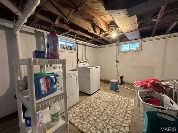 $159,900 | 304 West Moore Avenue, Owensville, MO 65066