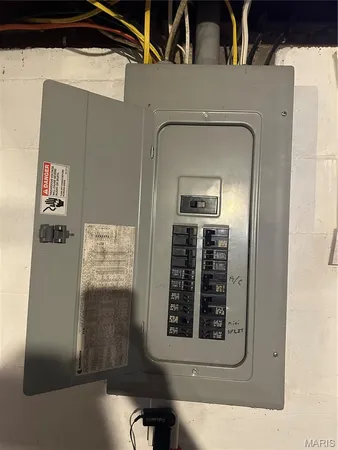 $159,900 | 304 West Moore Avenue, Owensville, MO 65066