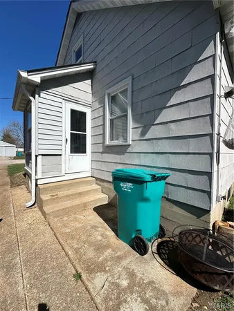 $159,900 | 304 West Moore Avenue, Owensville, MO 65066