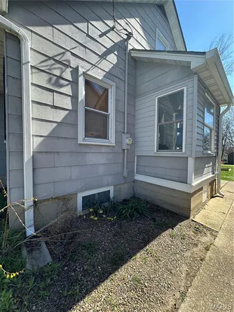 $159,900 | 304 West Moore Avenue, Owensville, MO 65066