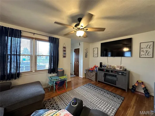 $159,900 | 304 West Moore Avenue, Owensville, MO 65066