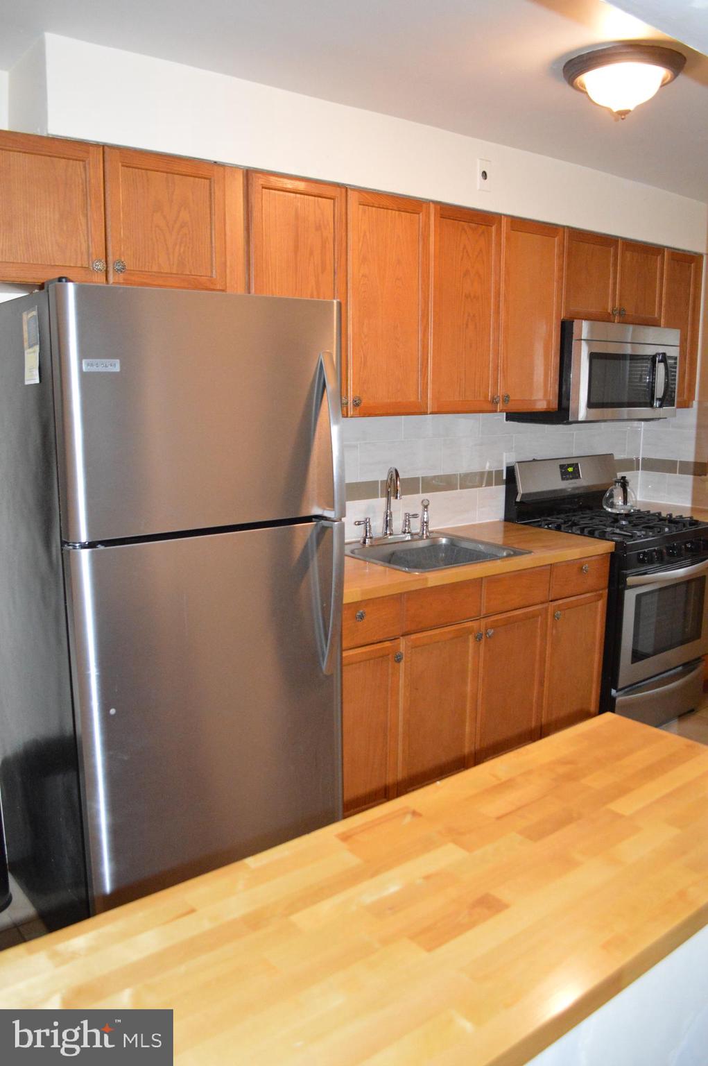 3715 Bartwood Road Baltimore, MD 21215 - Photo 4 of 12 Gallery Image 4