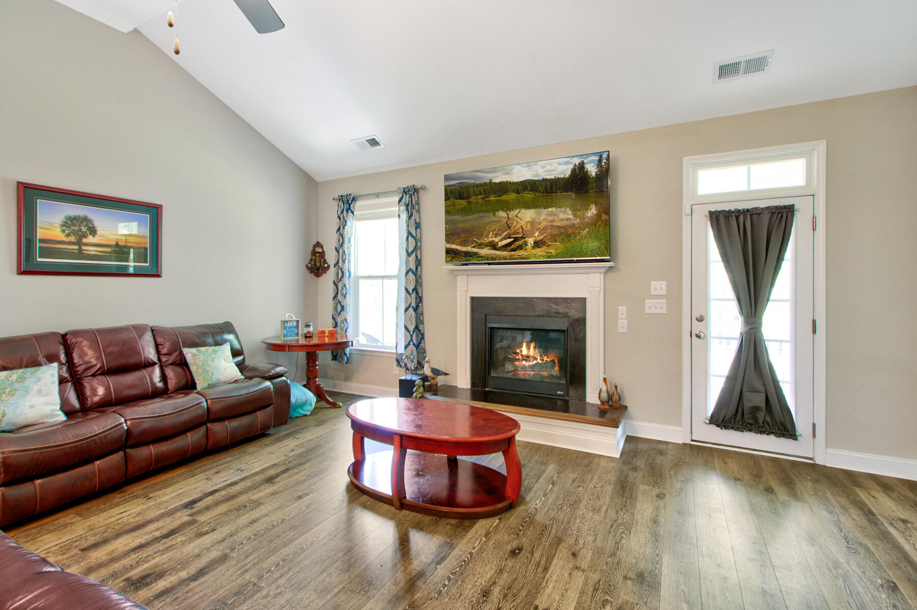 597 Pendleton Drive Moncks Corner, SC 29461 - Photo 5 of 51 597 Pendleton Dr Moncks Corner SC (17)