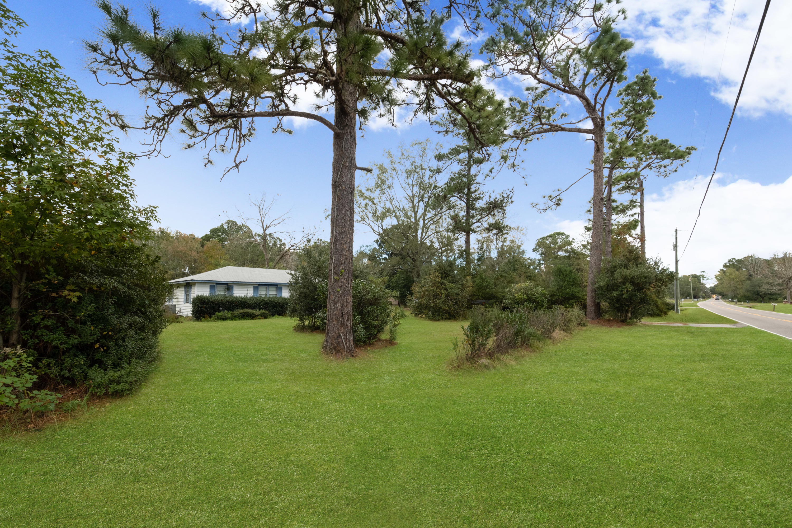 829 Royle Road Ladson, SC 29456 - Photo 14 of 29 829 Royle Rd_High Res-3