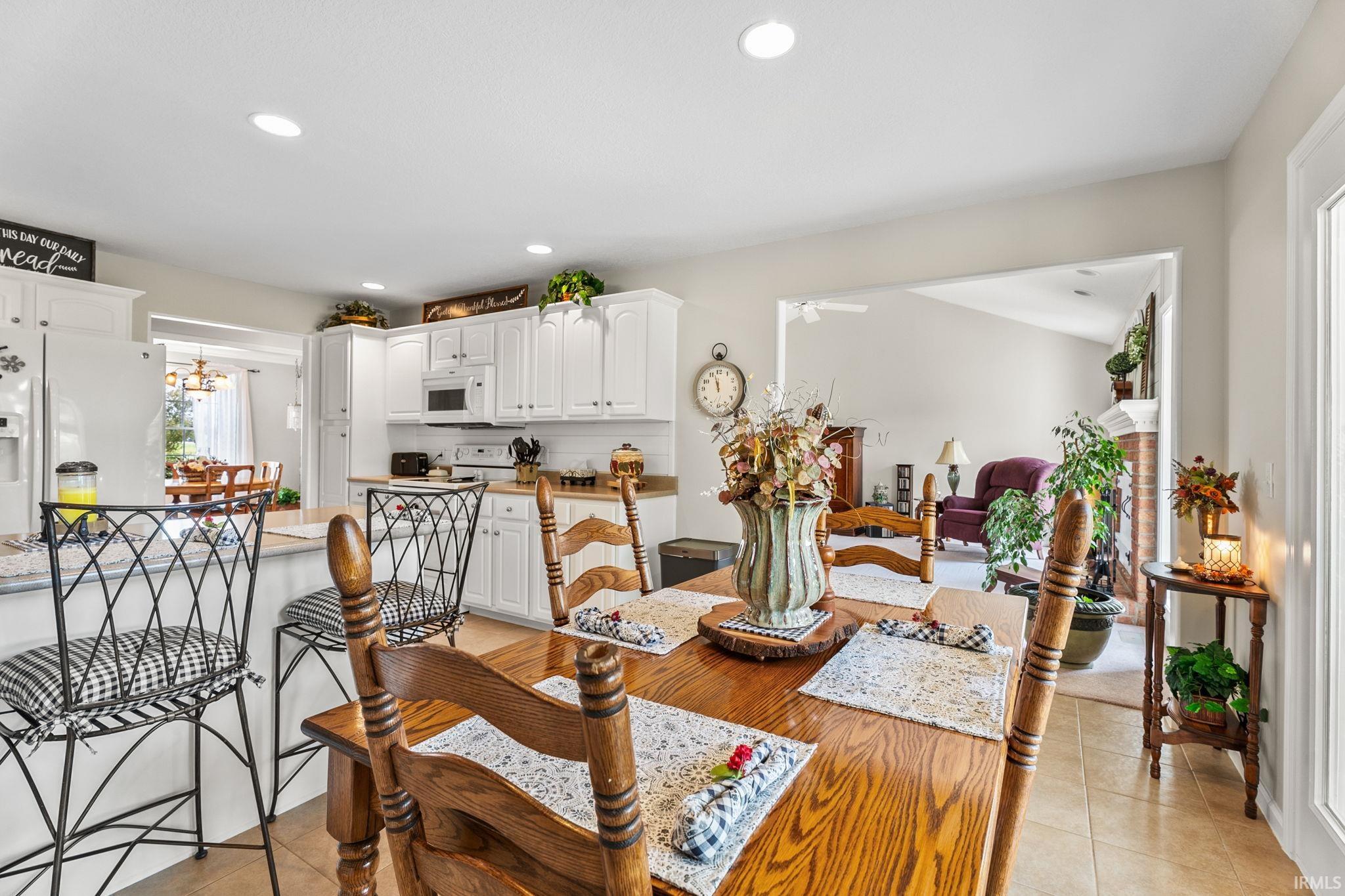 14207 Yoder Road Roanoke, IN 46783 - Photo 15 of 36